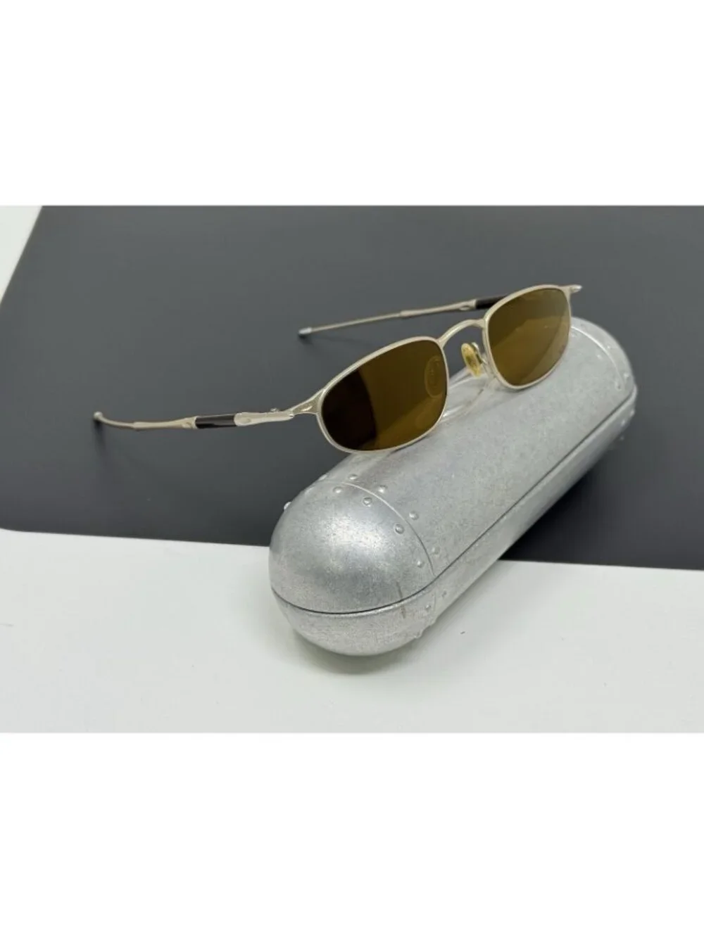 Oakley OO A Wire Platinum Frame 05-775 Jordan Scrstched Lenses No Ear Socks